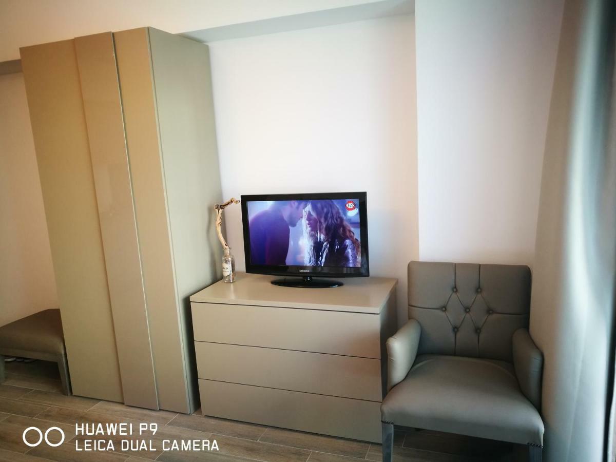 Luxury Studio 42 De Silva Мамая Екстериор снимка